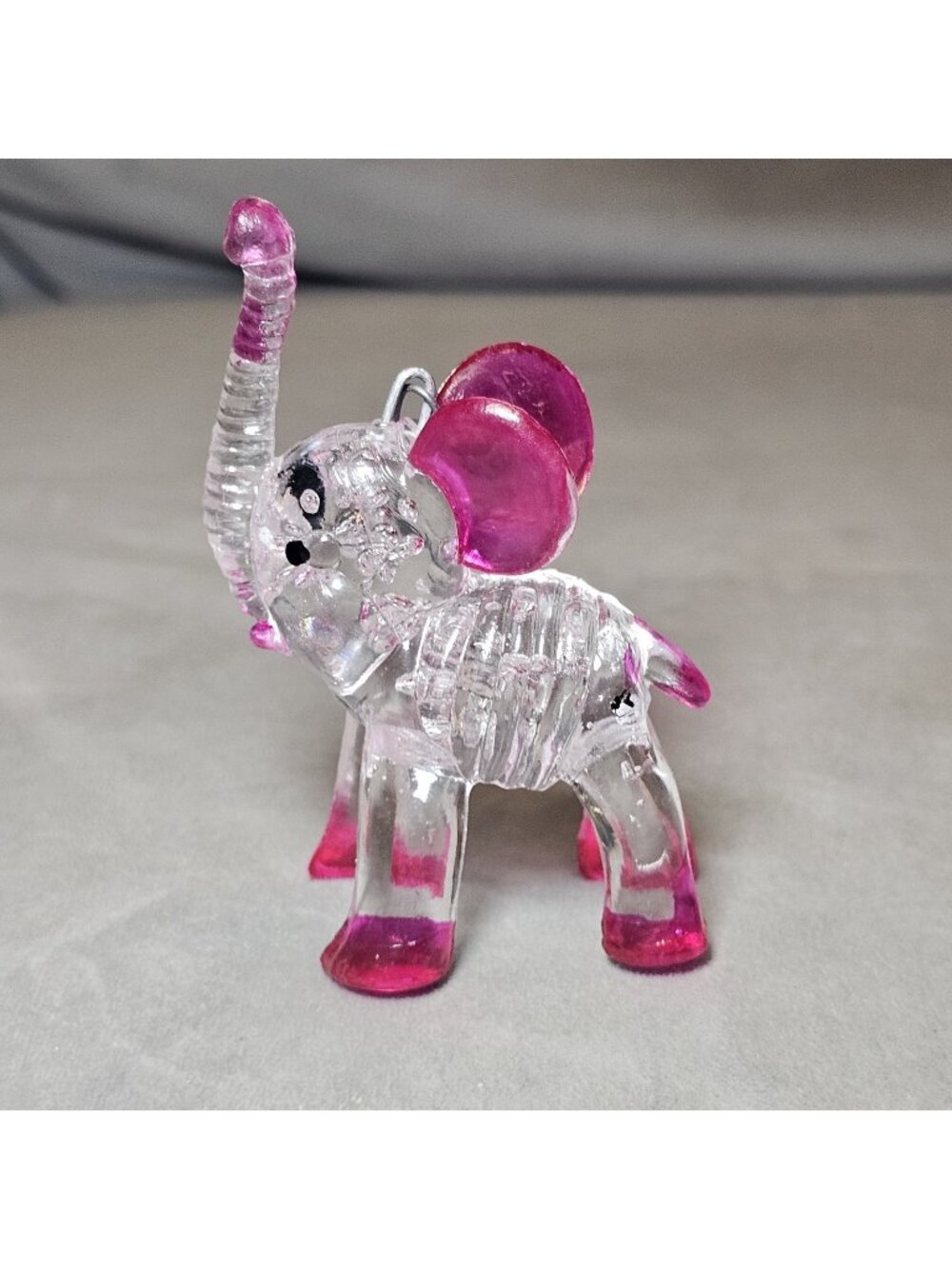 VTG Kitschy Lucite Elephant Ornament Acrylic Bright Pink Clear 2"×3" Hong Kong